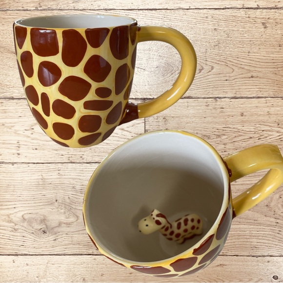 Pier 1 Kitchen Pier Imports Giraffe Surprise Mug Hand Painted